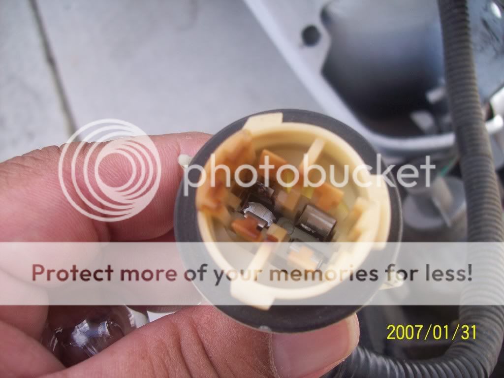 brake light problem one side only chevy colorado gmc 2004 chevy silverado brake light fuse location